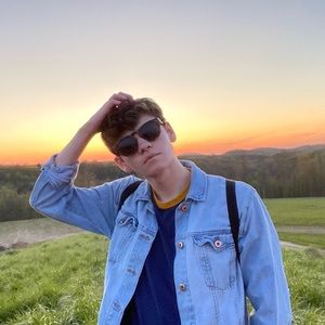 Meet your Posher, Zach